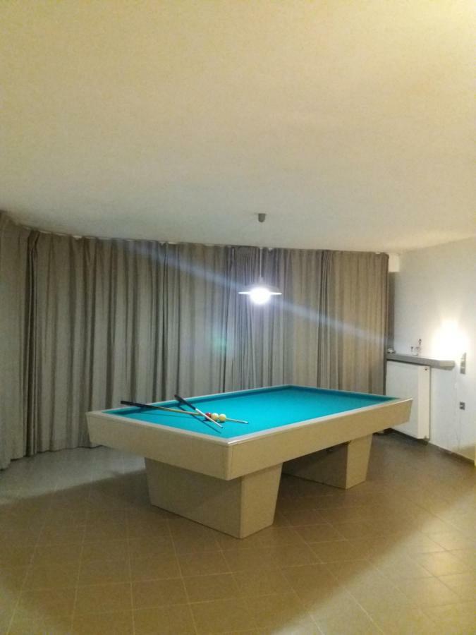 Villa Serenis Porovitsa Exteriér fotografie